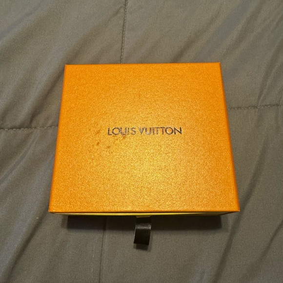 Louis Vuitton belt size 44